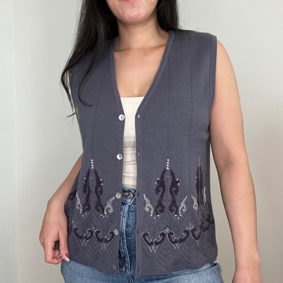 Koret Sweaters - 90s Koret‎ Petites Vintage Purple Embroidered Button Wool Blend Sweater Vest